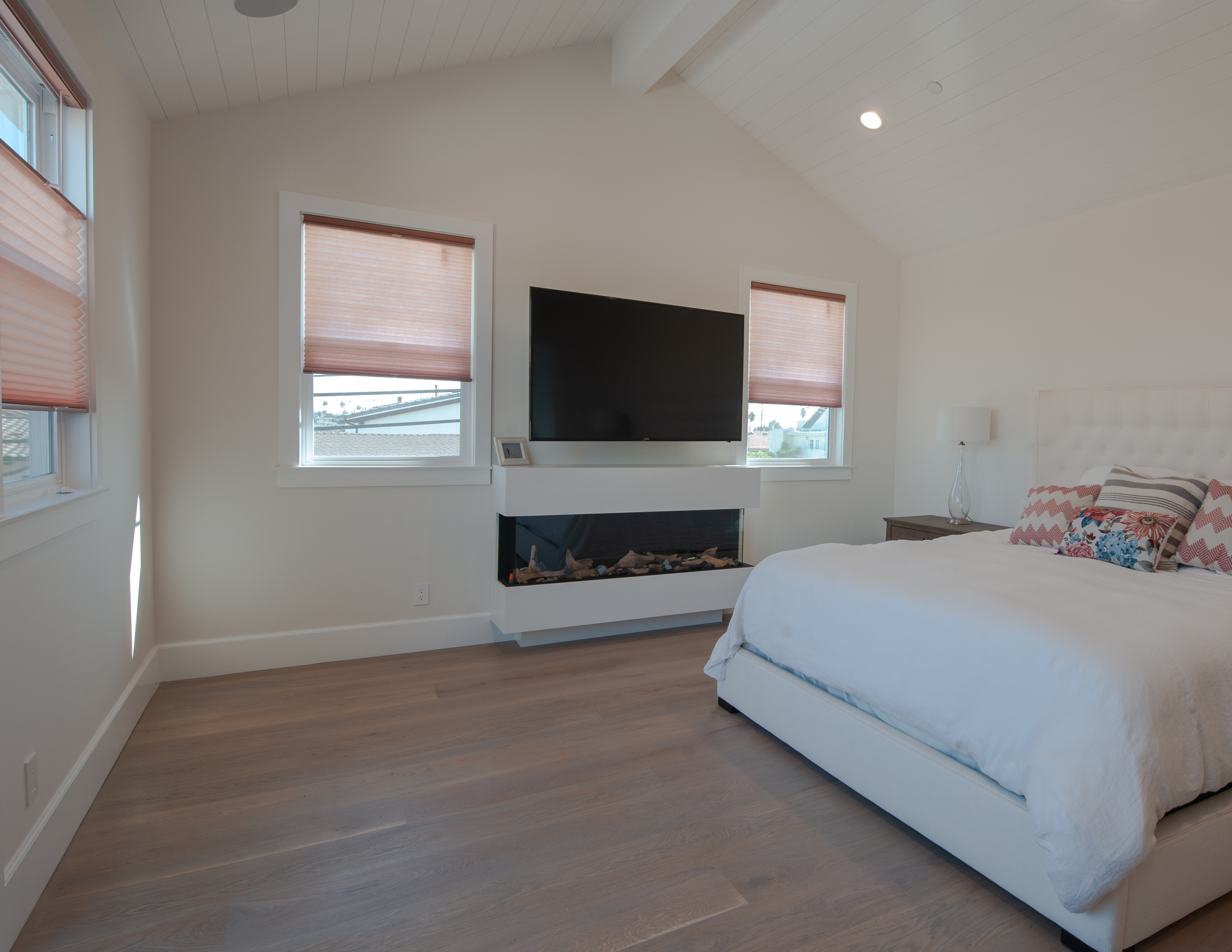 Portrait&reg; Honeycomb Shades
