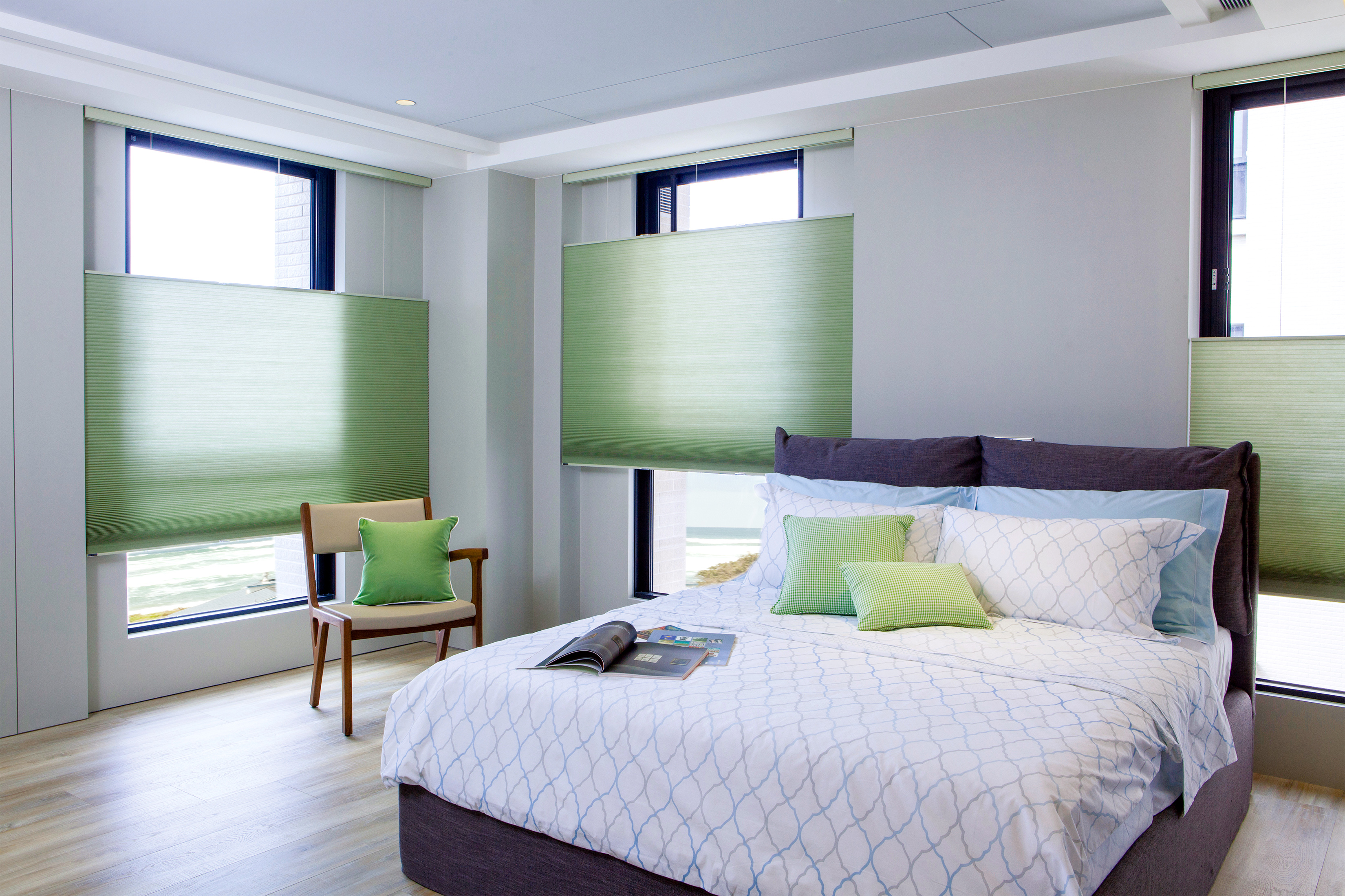 Portrait&reg; Honeycomb Shades